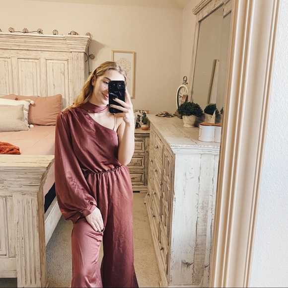 ASOS Pants - ASOS 6 RED MAROON SILKY ONE SHOULDER JUMPSUIT